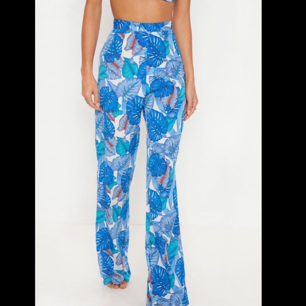 NWOT Blue Palm Print Beach Flares